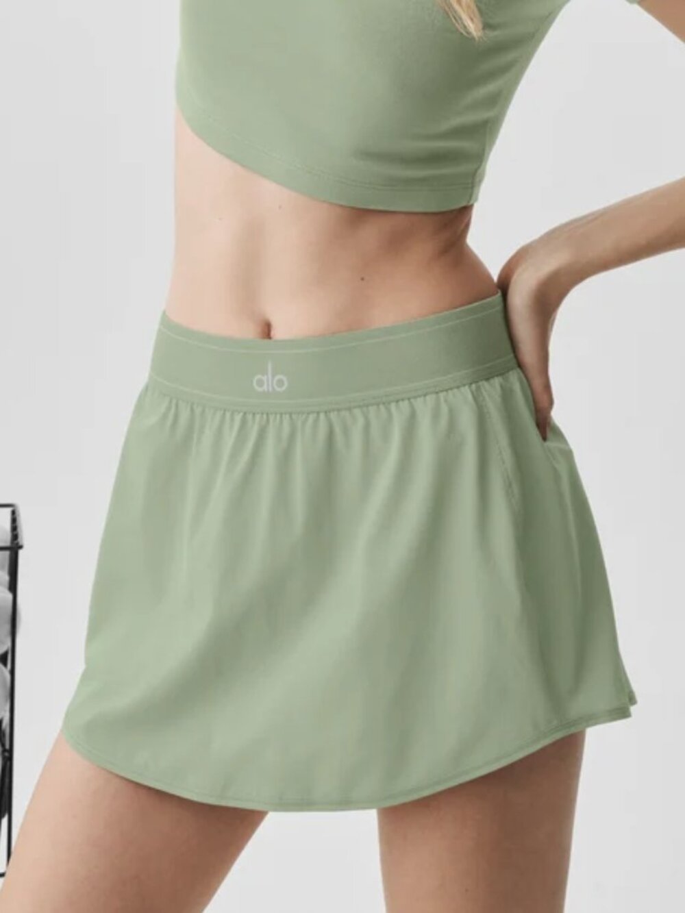 😆 ALO Yoga Match Point Tennis Skirt Dune Grass S M 💗 New with tags